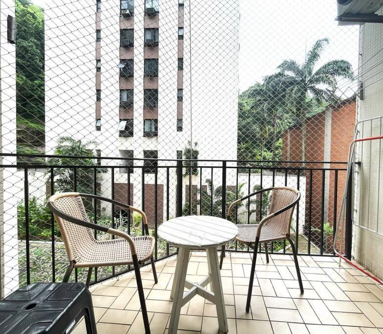 Apartamento Com Estrutura De A *